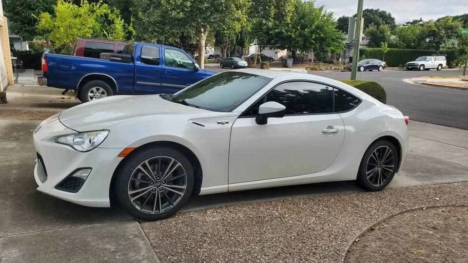2015 Scion FR-S - Image 3 of 9