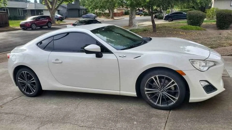 2015 Scion FR-S - Image 2 of 9