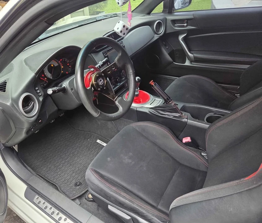 2015 Scion FR-S - Image 2 of 9