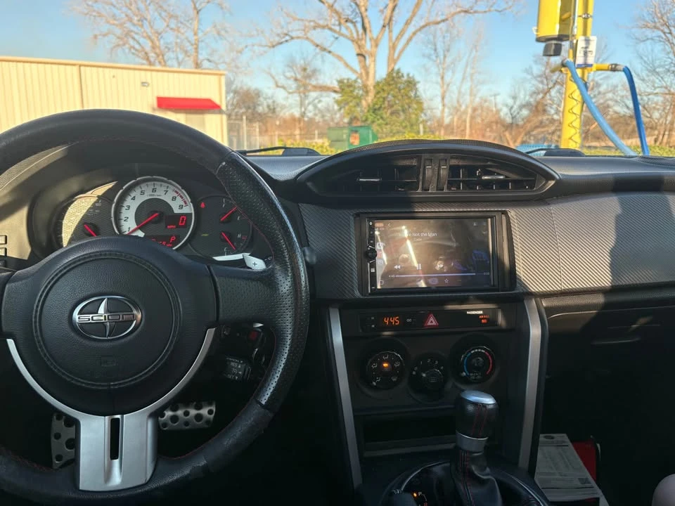 2015 Scion FR-S - Image 7 of 8