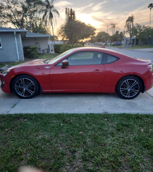 2015 Scion FR-S - Image 2 of 14