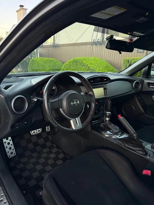 2015 Scion FR-S - Image 2 of 8