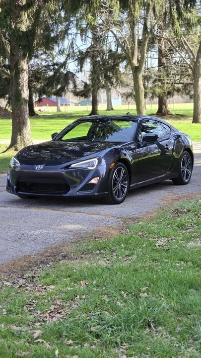 2015 Scion FR-S - Image 2 of 20