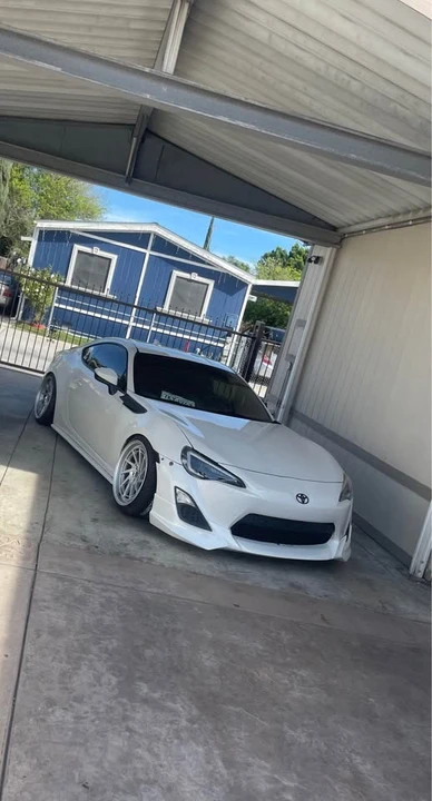 2015 Scion FR-S - Image 2 of 8