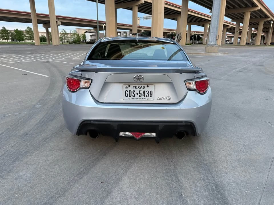2015 Scion FR-S - Image 4 of 11