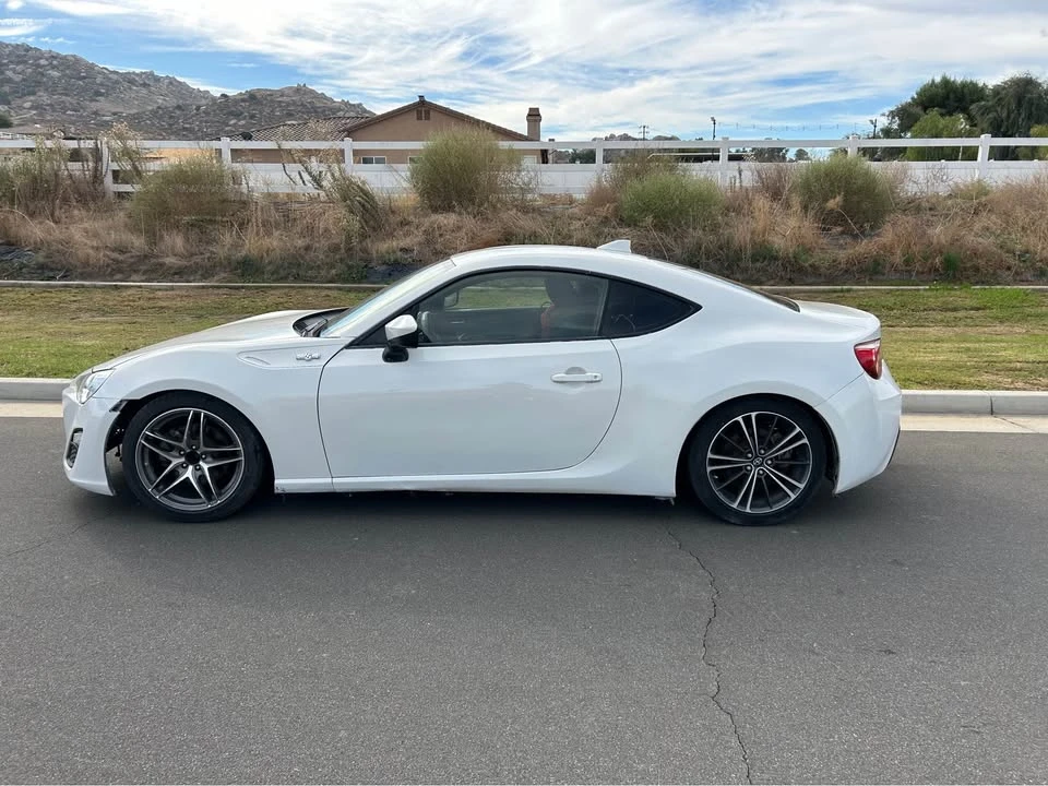 2015 Scion FR-S - Image 3 of 7