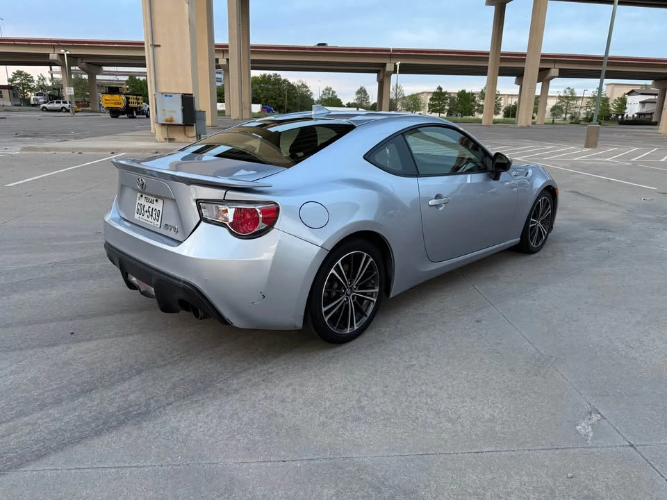 2015 Scion FR-S - Image 5 of 11