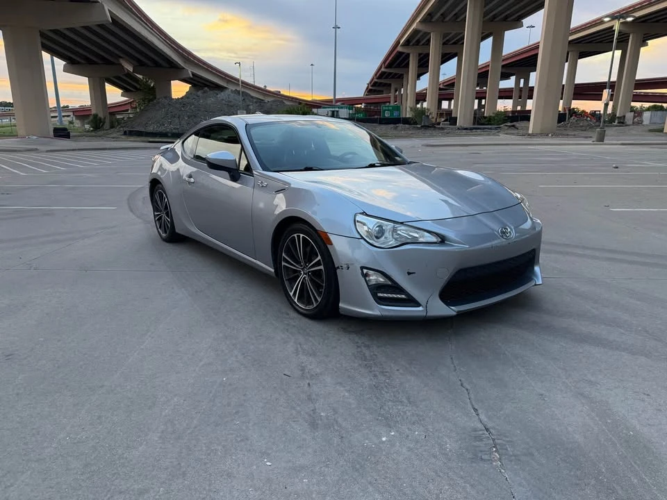 2015 Scion FR-S - Image 7 of 11