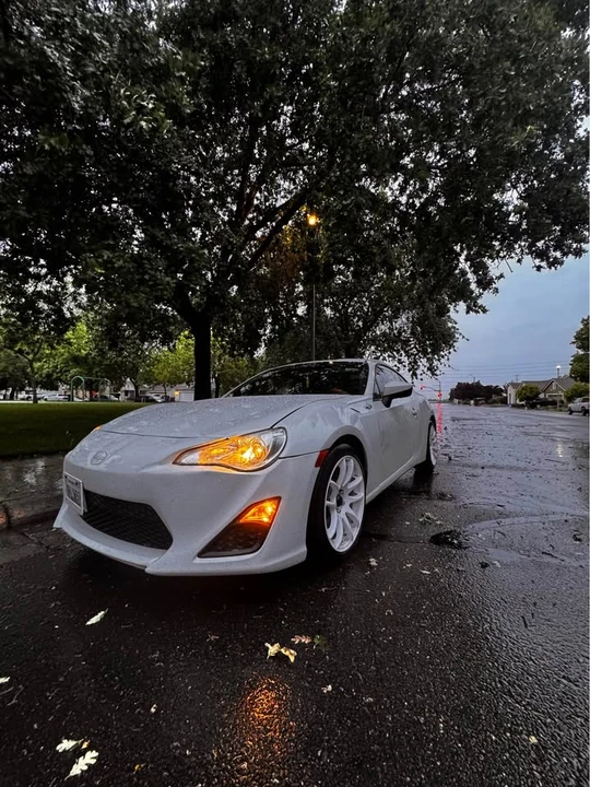 2015 Scion FR-S - Image 2 of 7