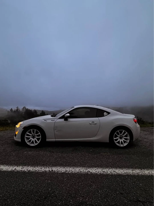 2015 Scion FR-S - Image 5 of 7