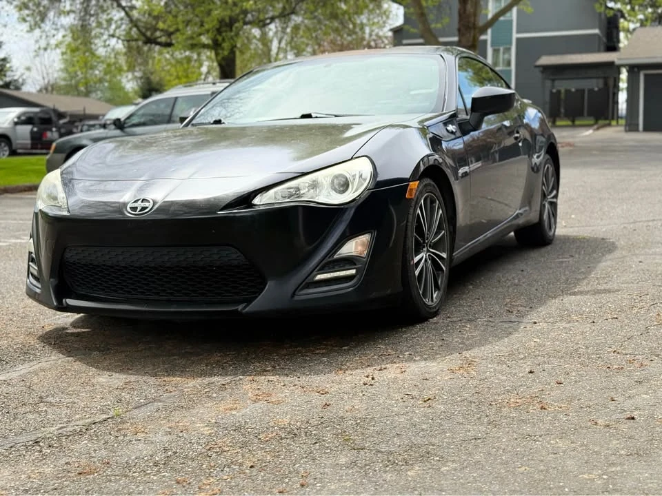 2015 Scion FR-S - Image 2 of 11