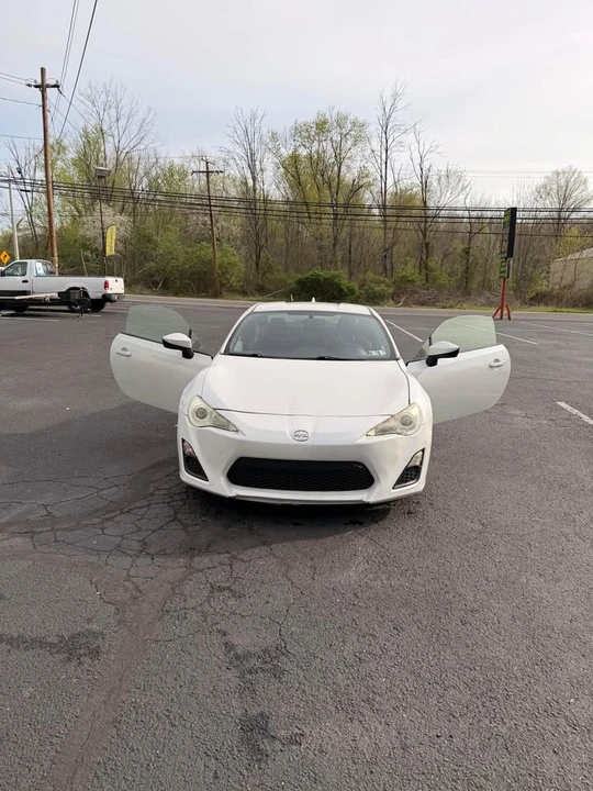 2015 Scion FR-S - Image 4 of 5