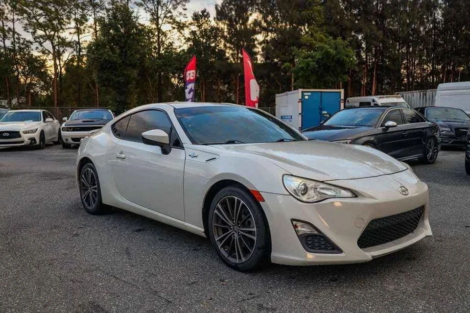 2015 Scion FR-S - Image 2 of 19