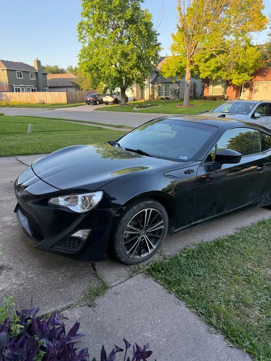 2015 Scion FR-S - Image 2 of 5