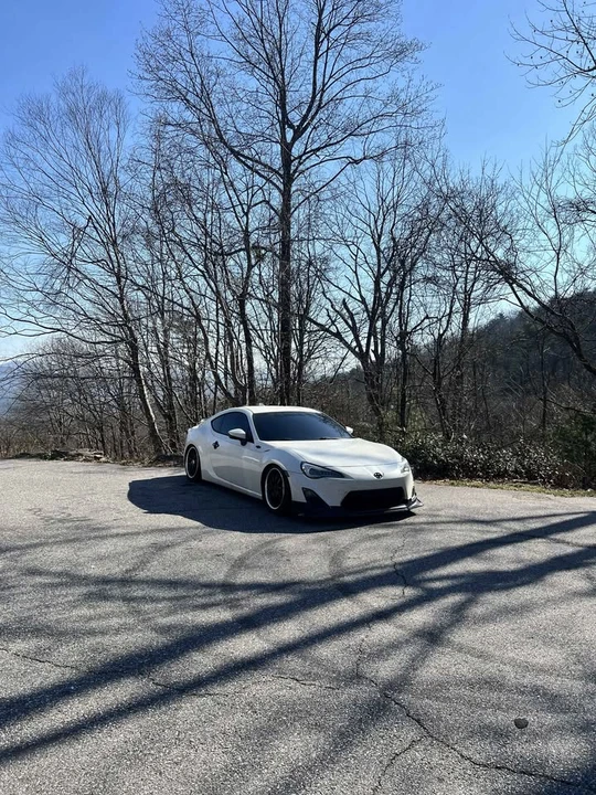 2015 Scion FR-S - Image 4 of 8