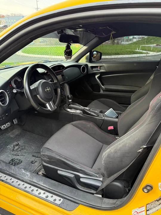 2015 Scion FR-S - Image 9 of 19