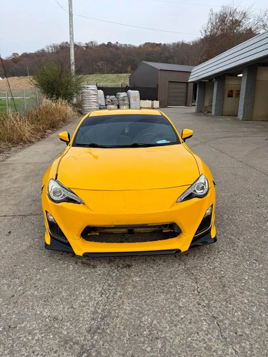 2015 Scion FR-S - Image 2 of 19