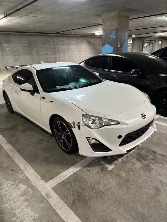 2015 Scion FR-S - Image 4 of 10