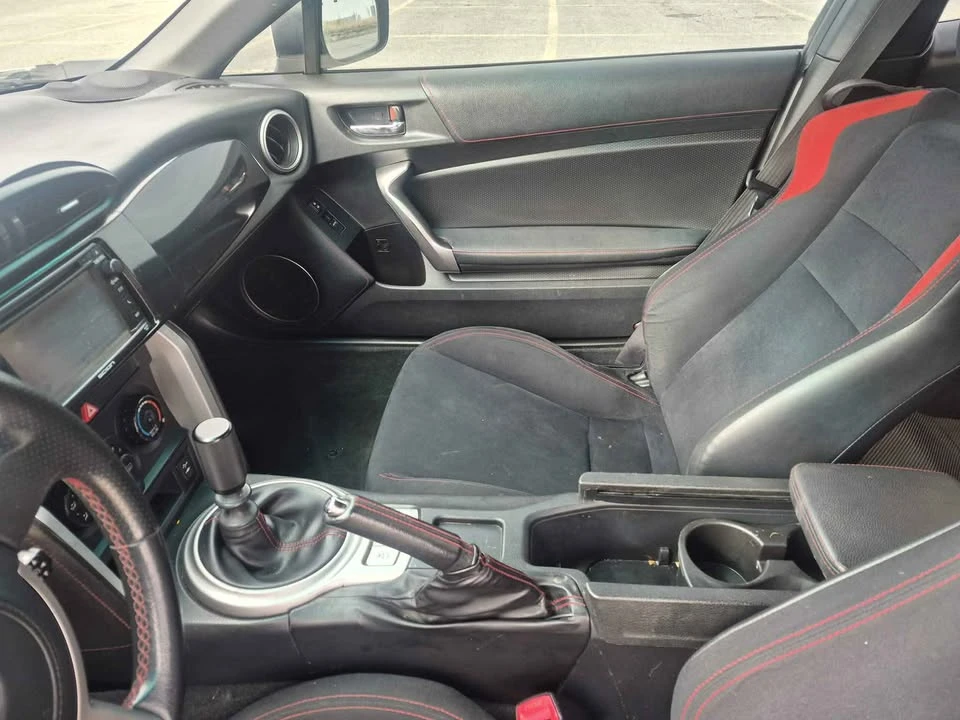 2015 Scion FR-S - Image 7 of 9