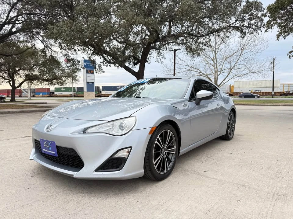 2015 Scion FR-S - Image 6 of 13