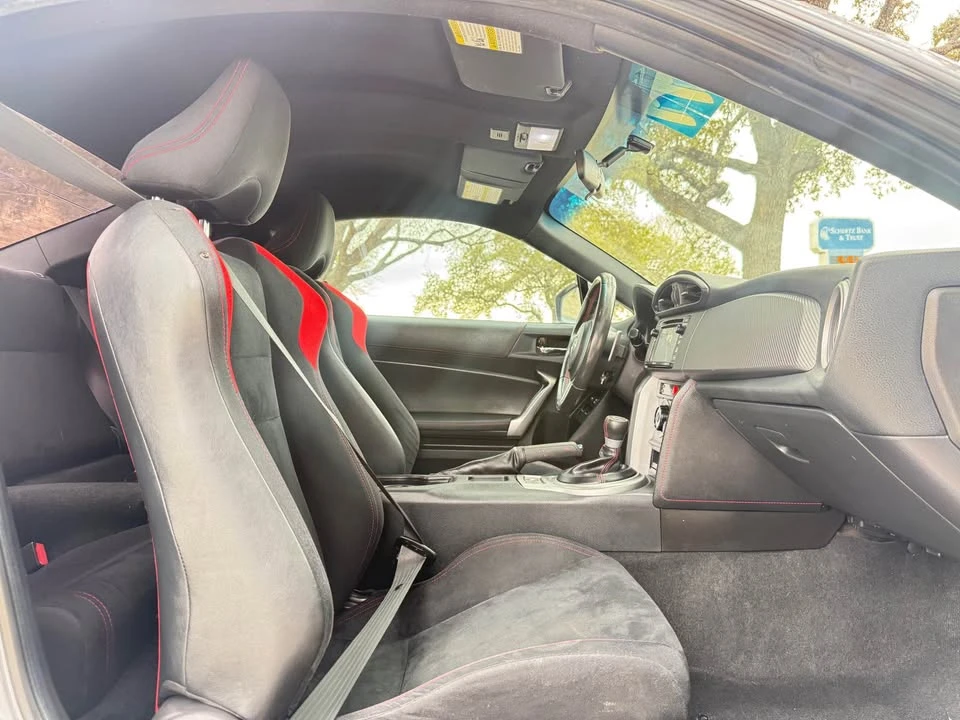 2015 Scion FR-S - Image 9 of 13