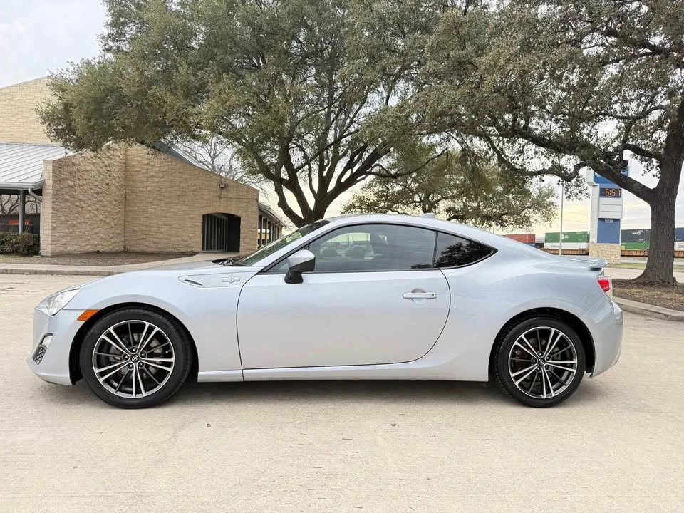 2015 Scion FR-S - Image 7 of 13