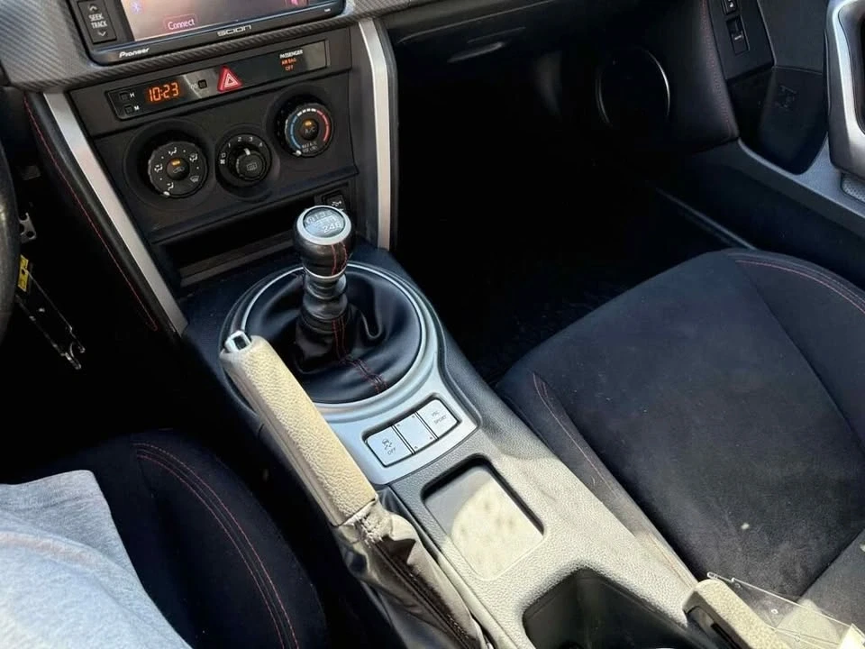 2015 Scion FR-S - Image 10 of 12