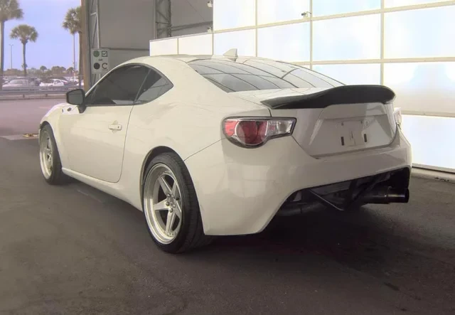 2015 Scion FR-S - Image 2 of 15