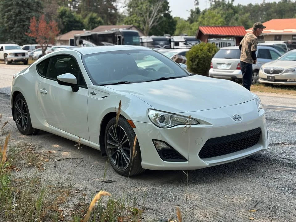 2015 Scion FR-S - Image 9 of 17