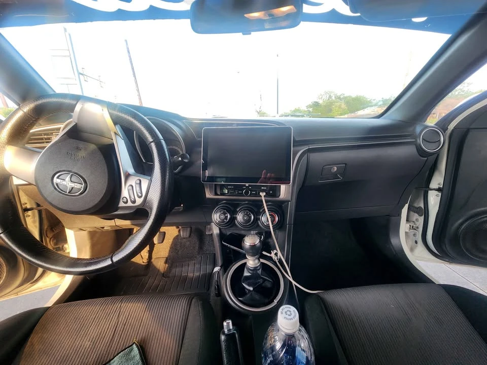 2015 Scion tC - Image 10 of 15