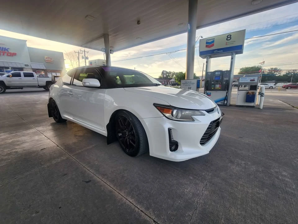2015 Scion tC - Image 9 of 15