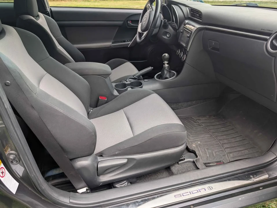 2015 Scion tC - Image 6 of 11