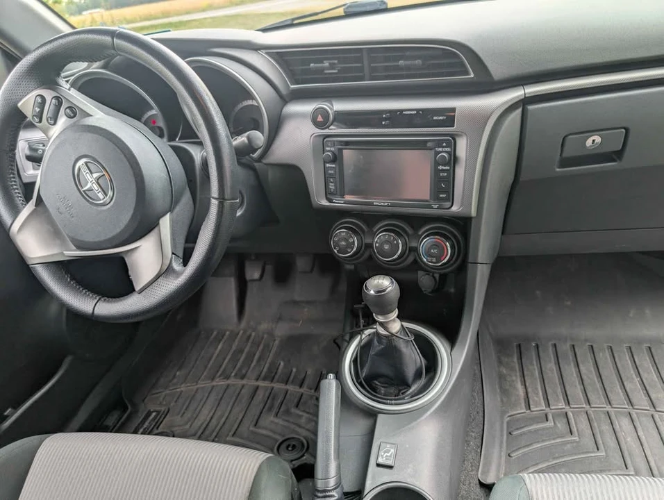 2015 Scion tC - Image 7 of 11