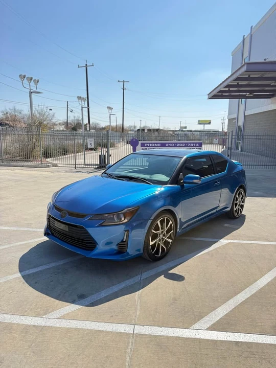 2015 Scion tC - Image 2 of 14