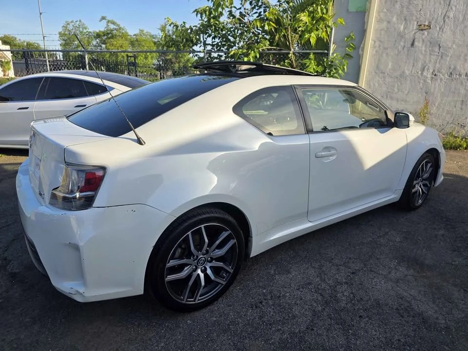 2015 Scion tC - Image 4 of 10