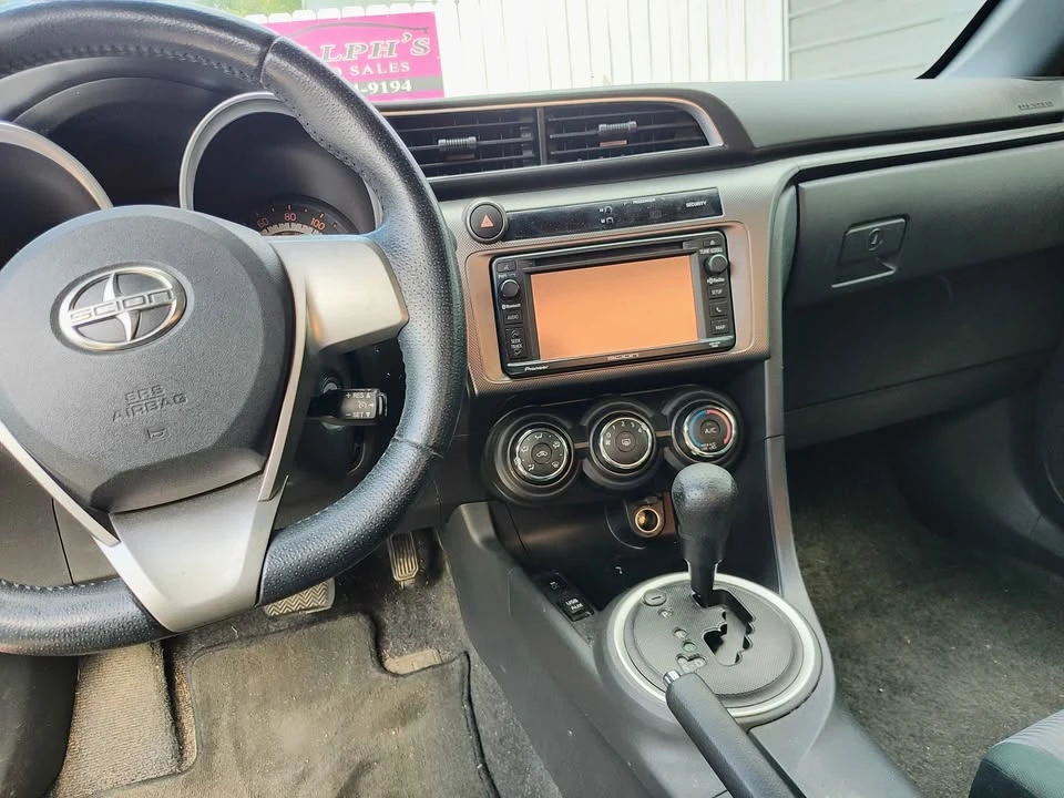 2015 Scion tC - Image 8 of 10