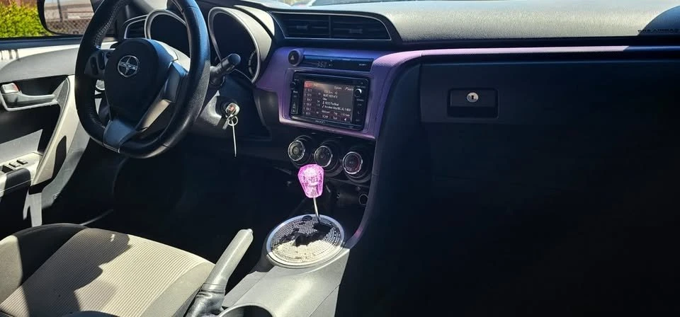 2015 Scion tC - Image 8 of 11