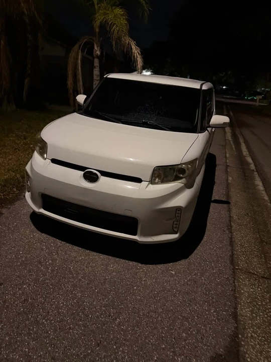 2015 Scion xB - Image 3 of 5
