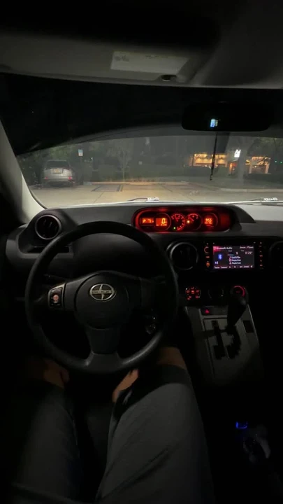 2015 Scion xB - Image 5 of 5