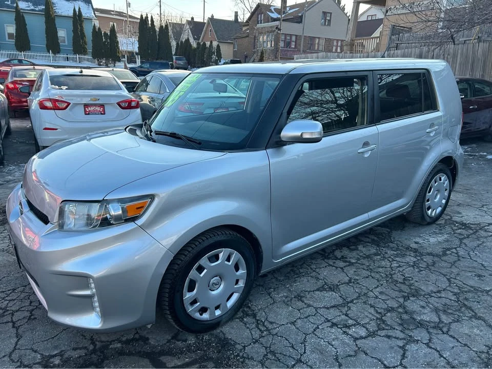 2015 Scion xB - Image 2 of 10