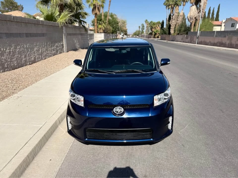 2015 Scion xB - Image 7 of 11