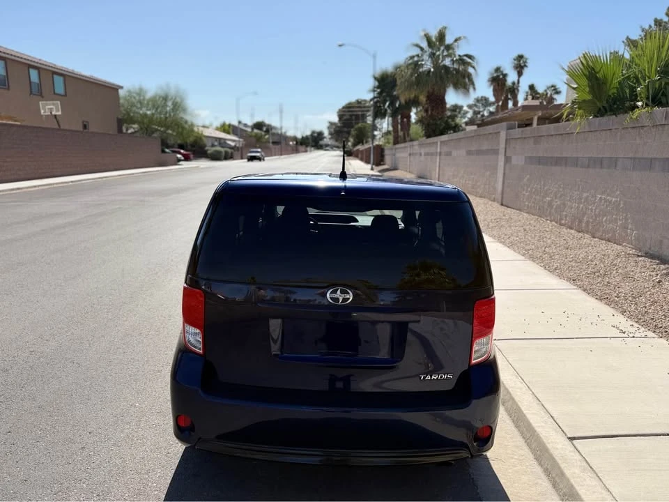 2015 Scion xB - Image 9 of 11