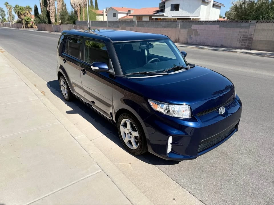 2015 Scion xB - Image 6 of 11