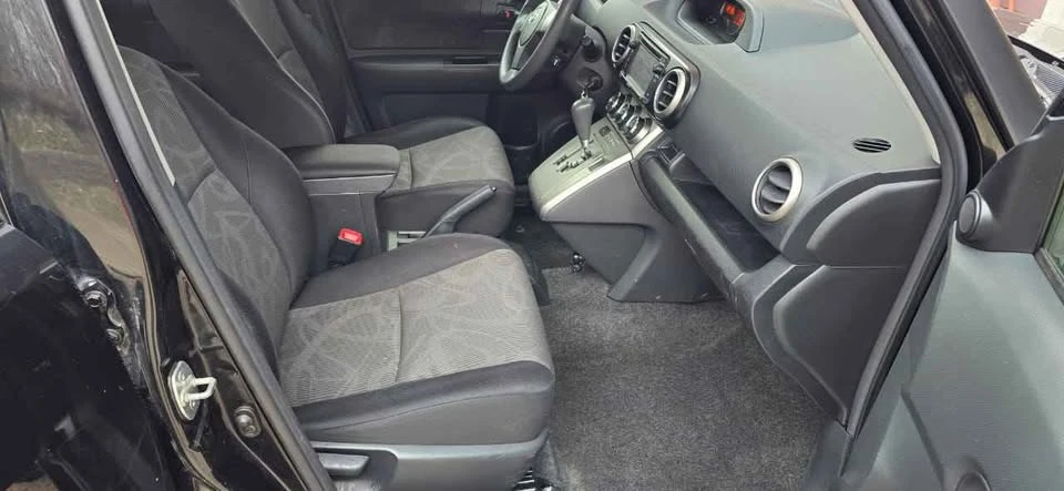 2015 Scion xB - Image 6 of 19