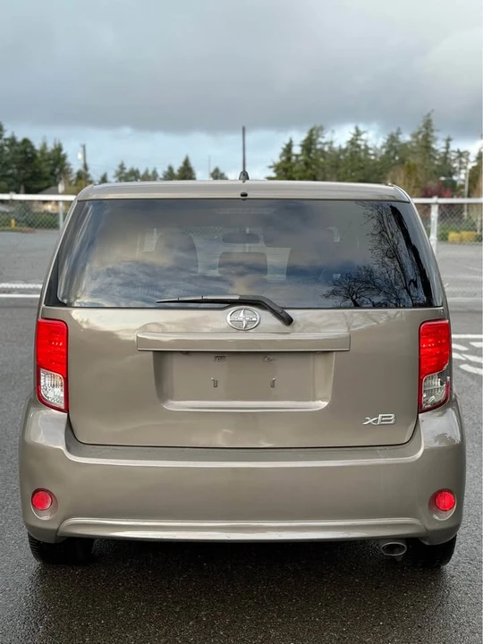 2015 Scion xB - Image 5 of 13