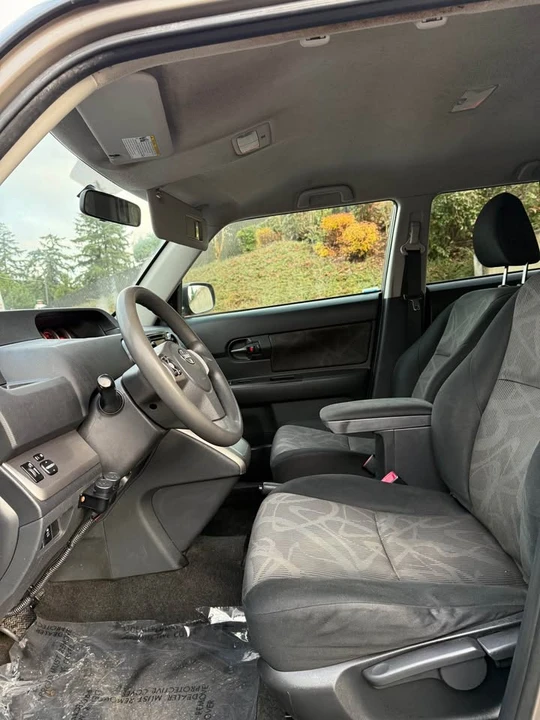 2015 Scion xB - Image 7 of 13