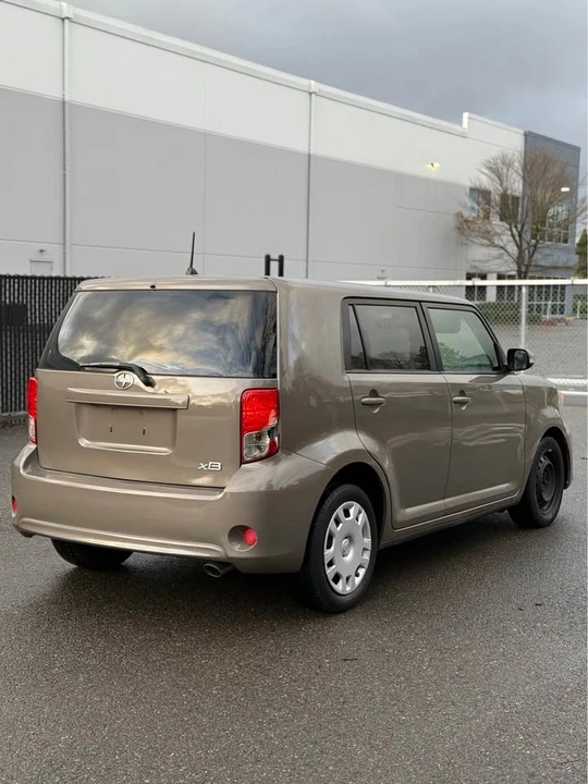 2015 Scion xB - Image 6 of 13