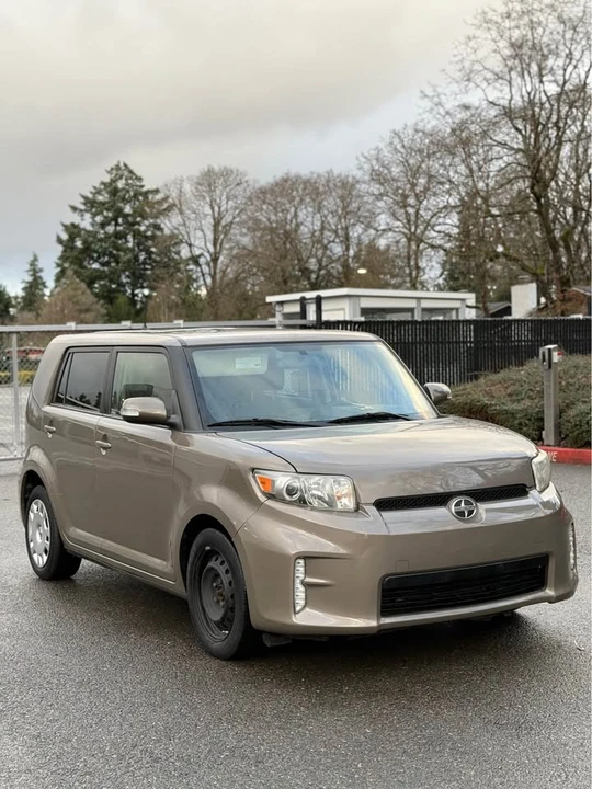 2015 Scion xB - Image 3 of 13