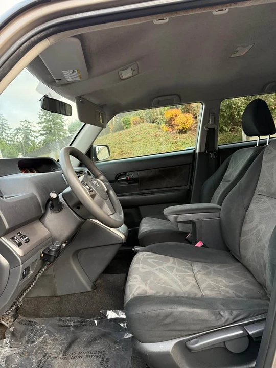 2015 Scion xB - Image 7 of 14