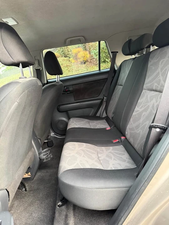 2015 Scion xB - Image 11 of 14